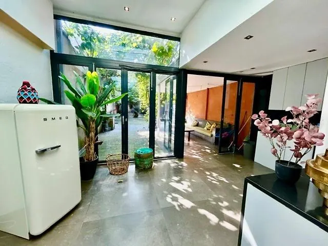 הוילה House Of Antwerp- 4Bdr W Private Garden בית נופש